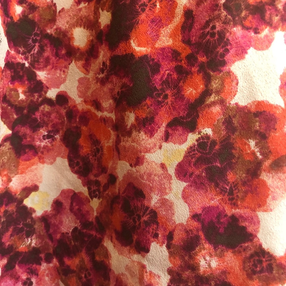 🆑50% OFF🆑 Floral Ruffle V-Neck Tank - Picture 5 of 6